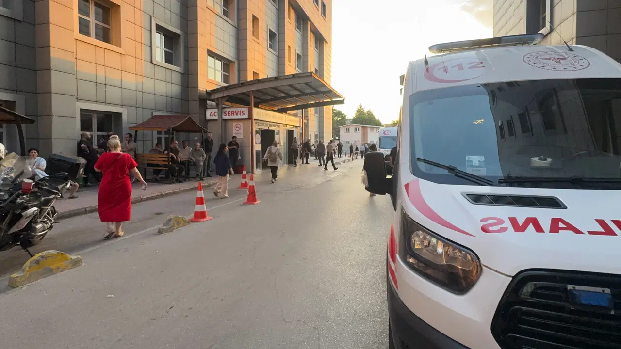 Mardinde sokaktaki kavga hastaneye tasindi 8 yarali 9 gozalti yJxgxGGr